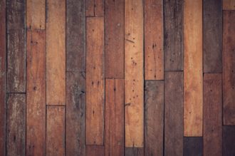 Jak dbać o drewniane podłogi?